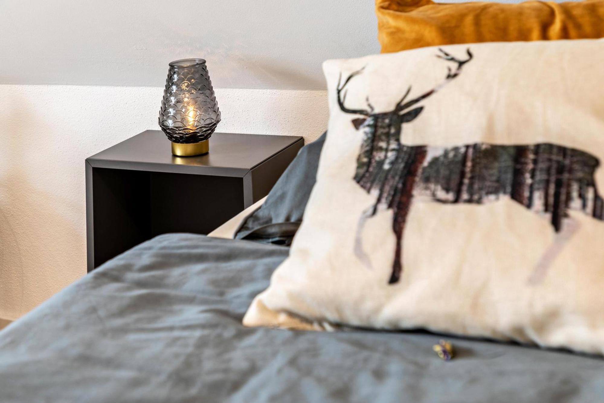 גונצבורג Studio 6 Parkside Apartments מראה חיצוני תמונה