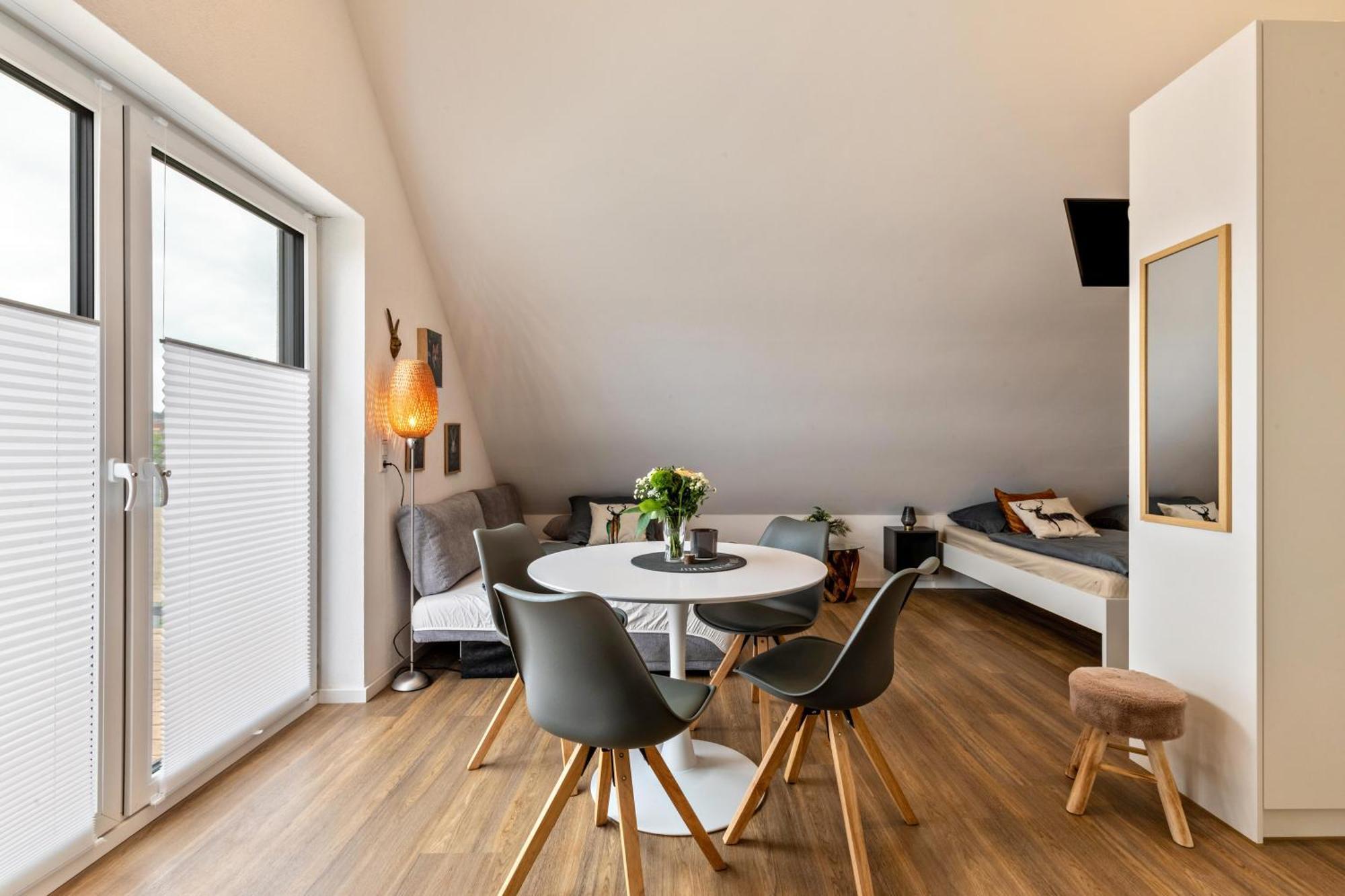 גונצבורג Studio 6 Parkside Apartments מראה חיצוני תמונה