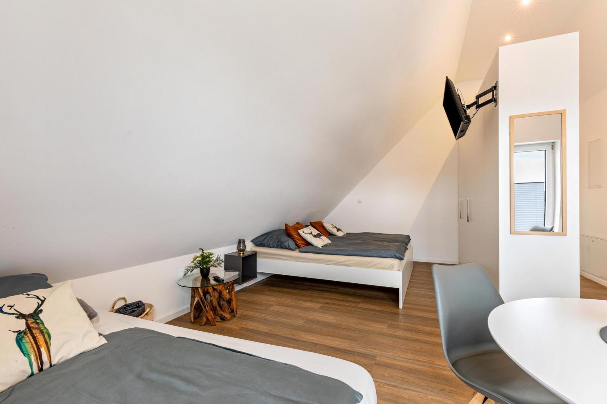 גונצבורג Studio 6 Parkside Apartments מראה חיצוני תמונה